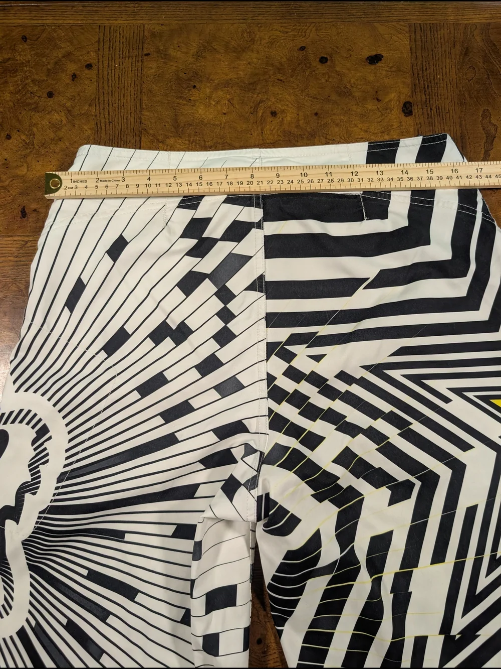 Fox Racing Rockstar Board Shorts Mens Size 31 Black White Yellow Surf Swim Trunk